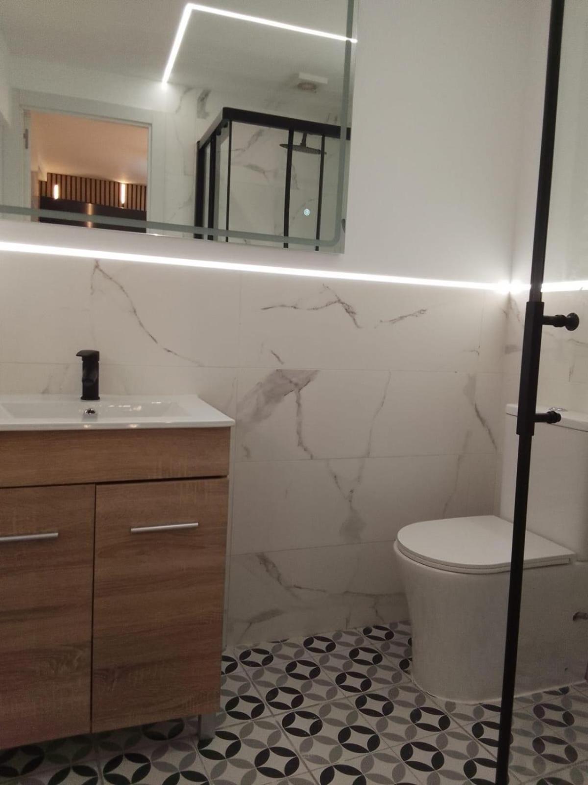 Apartamentos Palma Бенидорм Стая снимка